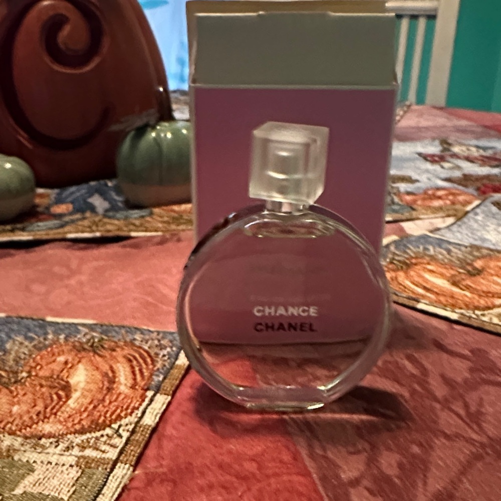 CHANEL Chance Eau de Toilette with Pink Box